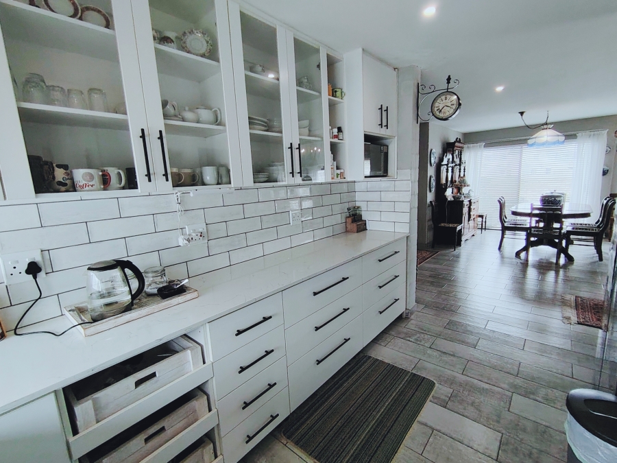 4 Bedroom Property for Sale in Shelley Point Western Cape